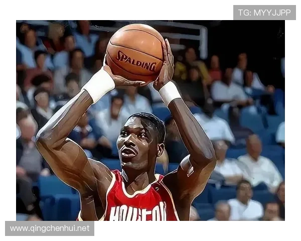 奥拉朱旺低位单打效率碾压同位置，防守影响力重塑中锋标杆